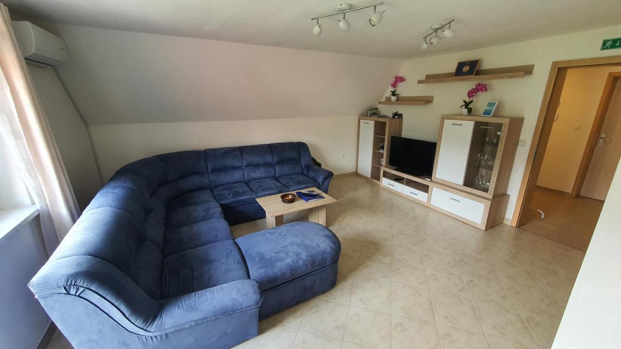 Apartment Tijana Nomenj Zewnętrze zdjęcie