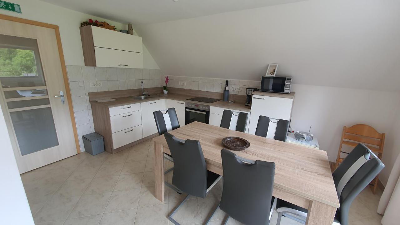 Apartment Tijana Nomenj Zewnętrze zdjęcie