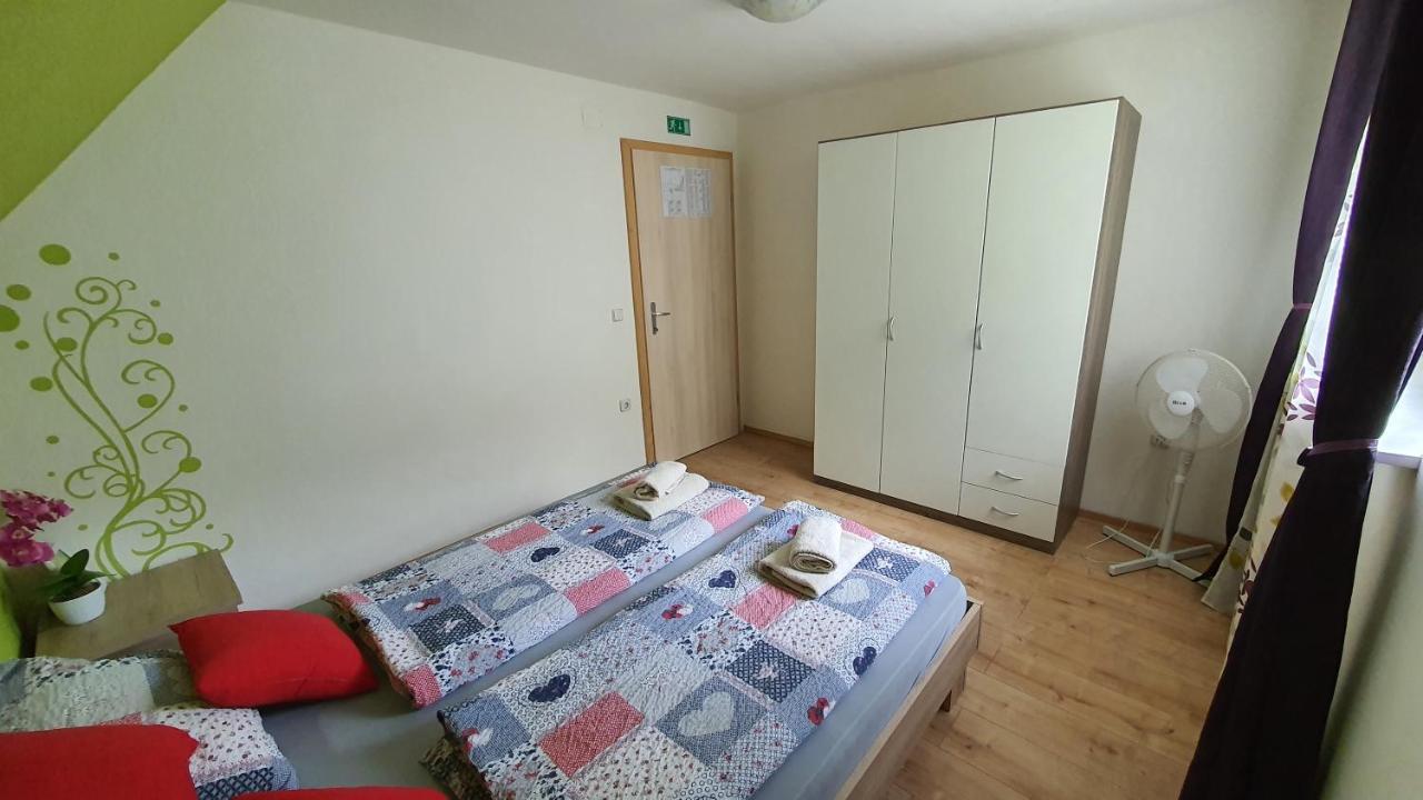 Apartment Tijana Nomenj Zewnętrze zdjęcie